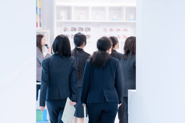 企業訪問の様子