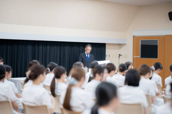 登院式の様子