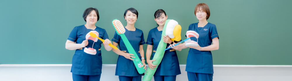 教員の集合写真