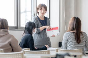 担任と学生の写真