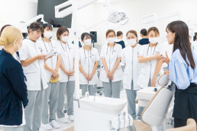 広い学生のイメージ