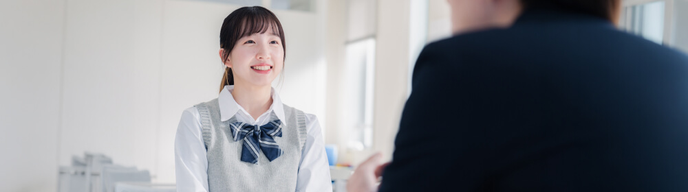 試験を受ける学生のイメージ